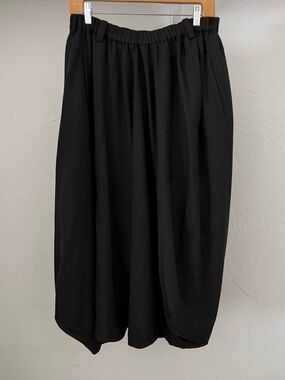 Moyuru Black Asymmetrical Skirt